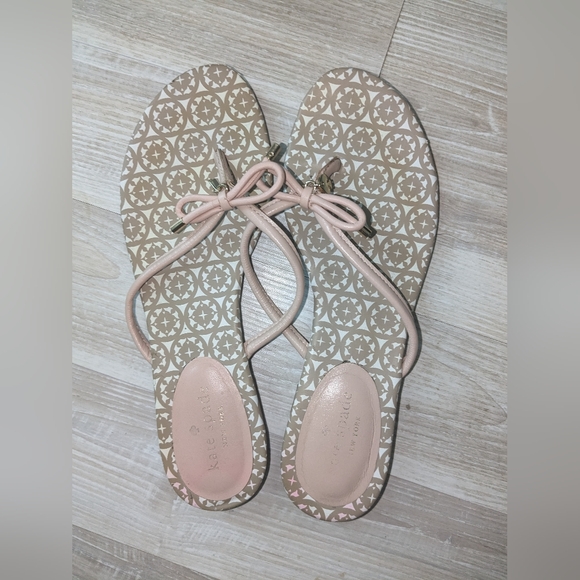 kate spade Shoes - Kate Spade Bow Sandals
